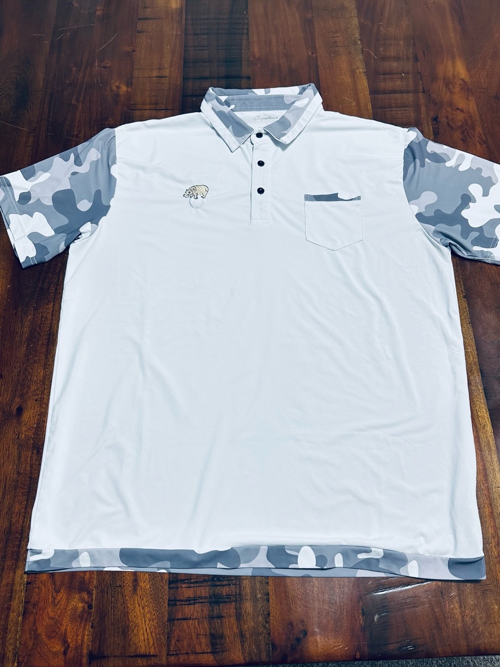 Chippopotamus Men's White with Gray Camo and Pocket